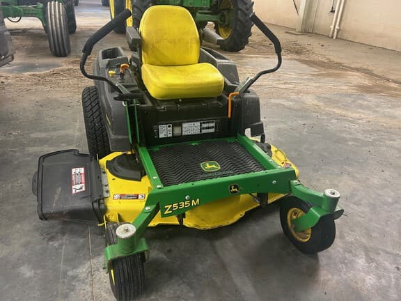 Image of John Deere Z535M equipment image 1