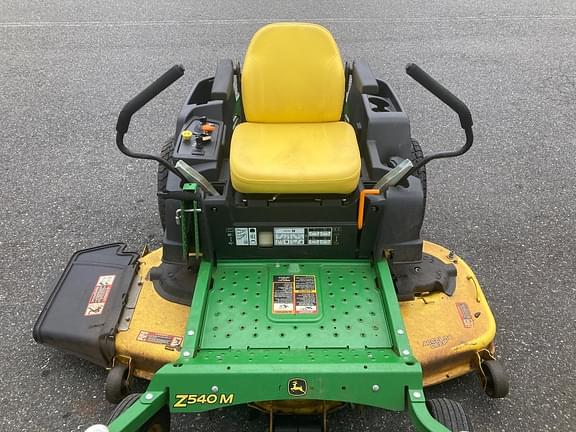 Image of John Deere Z540M equipment image 4