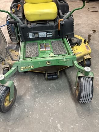 Image of John Deere Z540R equipment image 2
