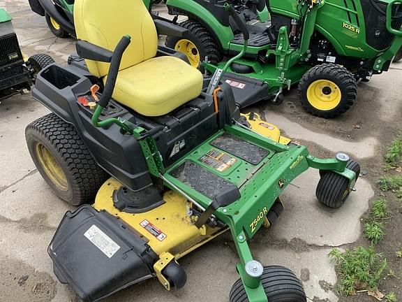 Image of John Deere Z540R equipment image 1