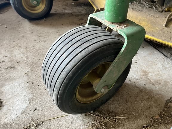 Image of John Deere Z540R equipment image 4