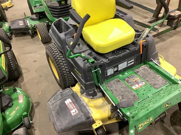 Image of John Deere Z540R equipment image 2