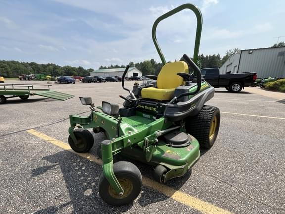 Image of John Deere Z915E equipment image 1