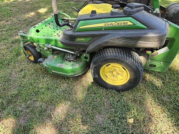Image of John Deere Z915E equipment image 4