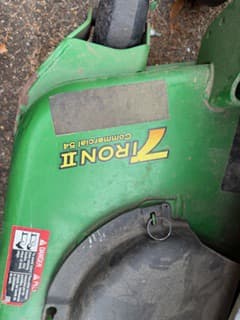 Image of John Deere Z915E equipment image 1