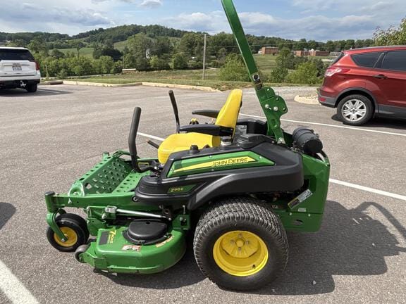 2017 John Deere Z915E Equipment Image0