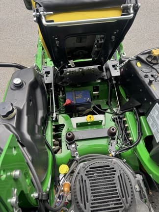 Image of John Deere Z915E equipment image 3