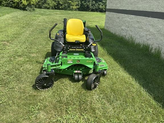 Image of John Deere Z915E equipment image 1