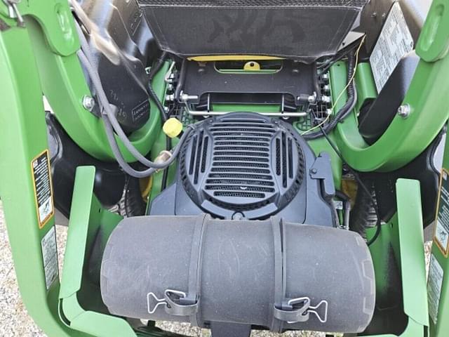 Image of John Deere Z915E equipment image 2