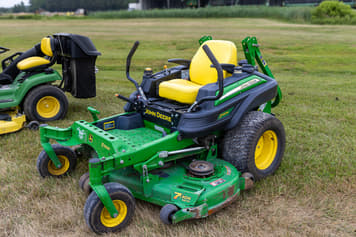 Main image John Deere Z920M