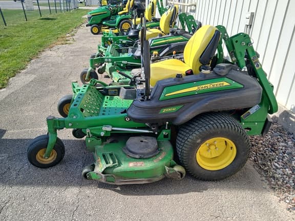 Image of John Deere Z930M equipment image 1
