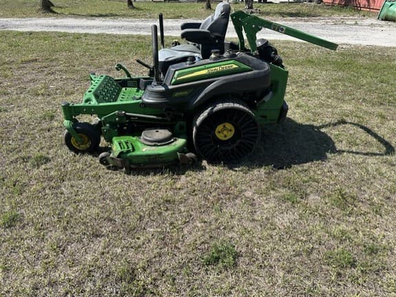 Image of John Deere Z930M equipment image 1