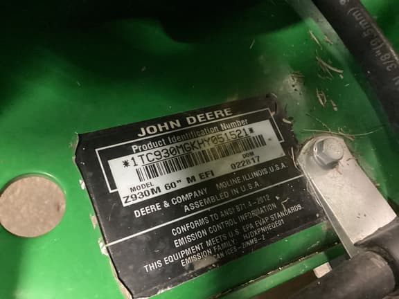 Image of John Deere Z930M equipment image 1