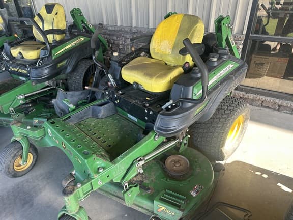 Image of John Deere Z930M equipment image 1