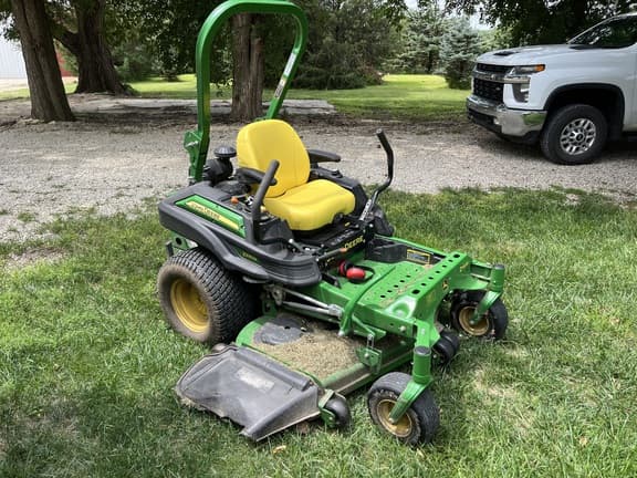 Image of John Deere Z930M equipment image 1