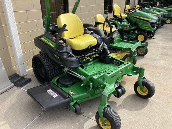 Main image John Deere Z930M