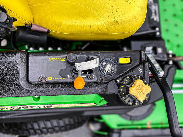 Image of John Deere Z930M equipment image 3