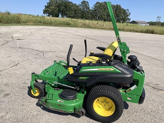 Image of John Deere Z930M equipment image 2