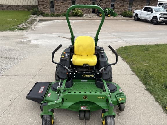 Image of John Deere Z930M equipment image 1