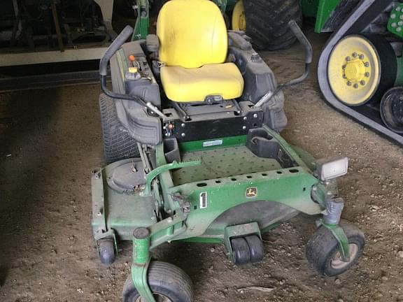 Image of John Deere Z930M equipment image 1