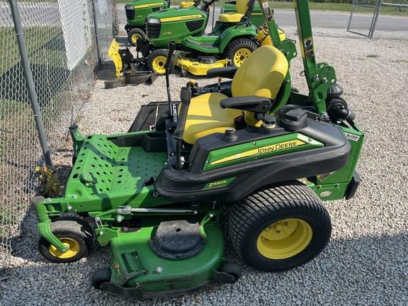 Image of John Deere Z930R equipment image 1