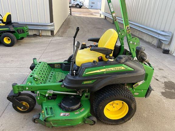 Image of John Deere Z930R equipment image 1