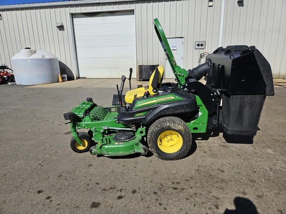 2017 John Deere Z930R Image