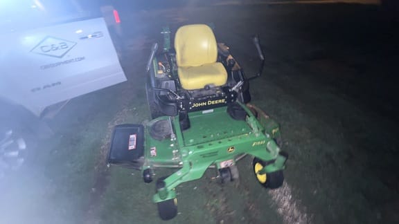 Main image John Deere Z930R