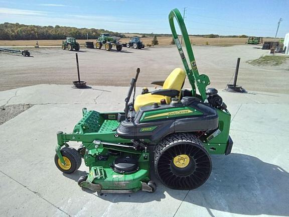 Image of John Deere Z930R equipment image 1