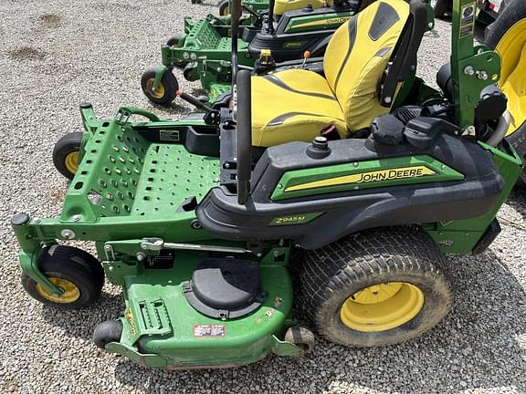 Image of John Deere Z945M equipment image 2