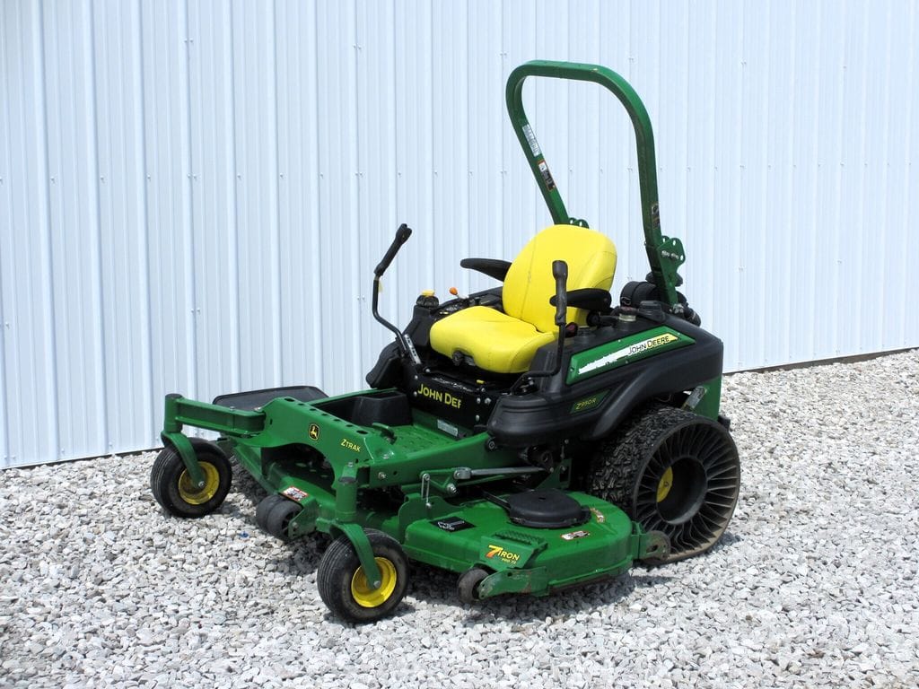 2017 John Deere Z950R Equipment Image0