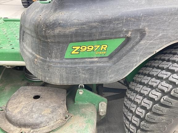 Image of John Deere Z997R equipment image 4