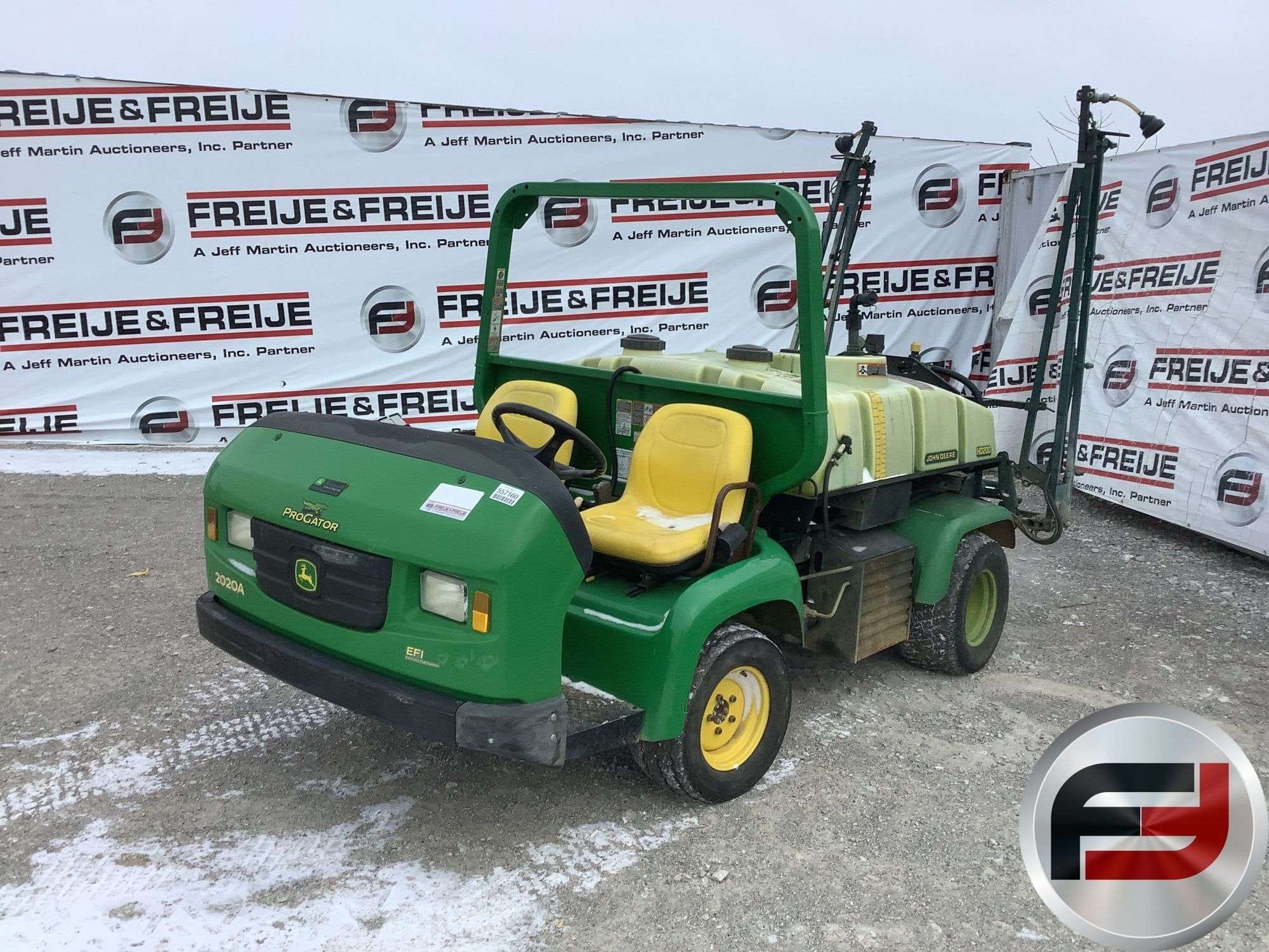 2017 John Deere 2020A Equipment Image0