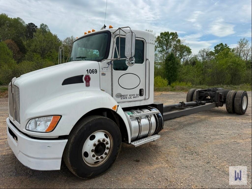 2017 Kenworth T270 Equipment Image0
