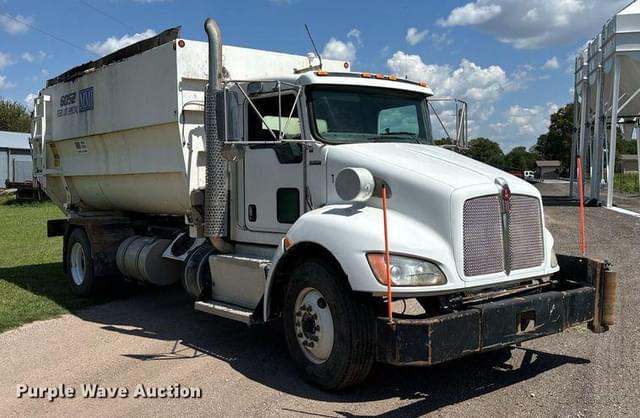 Image of Kenworth T370 equipment image 2