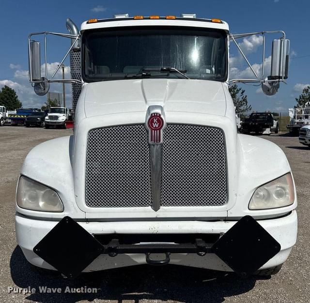 Image of Kenworth T370 equipment image 1