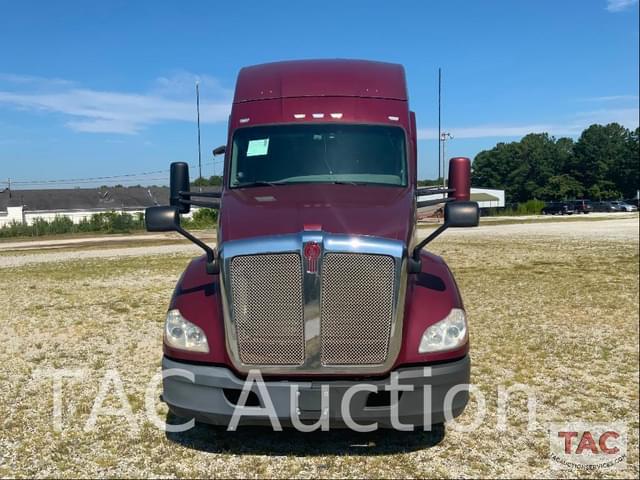 Image of Kenworth T680 equipment image 1
