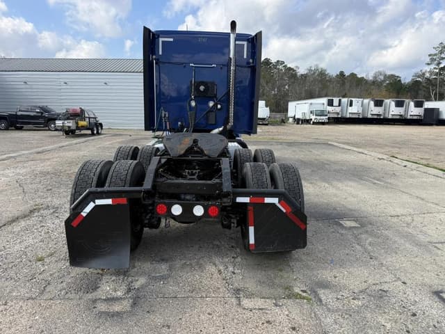 Image of Kenworth T680 equipment image 3