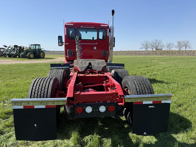 Image of Kenworth T680 equipment image 3