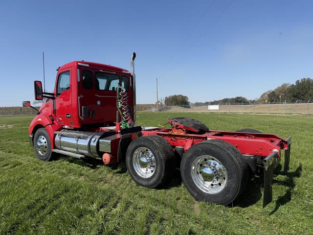 Image of Kenworth T680 equipment image 2