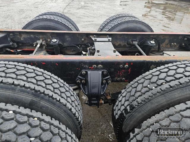 Image of Kenworth T680 equipment image 3