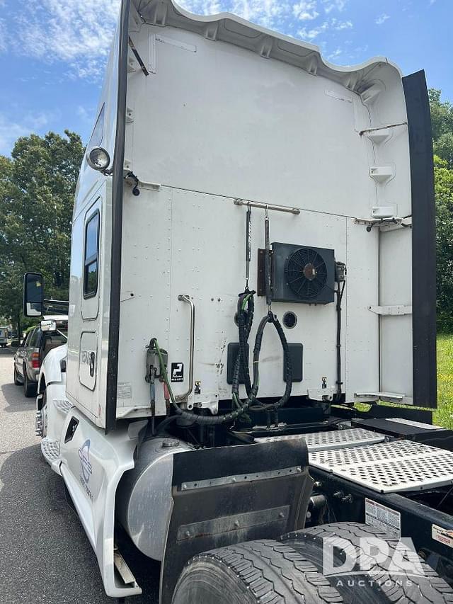 Image of Kenworth T680 equipment image 2