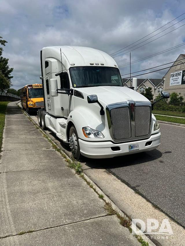 Image of Kenworth T680 equipment image 4