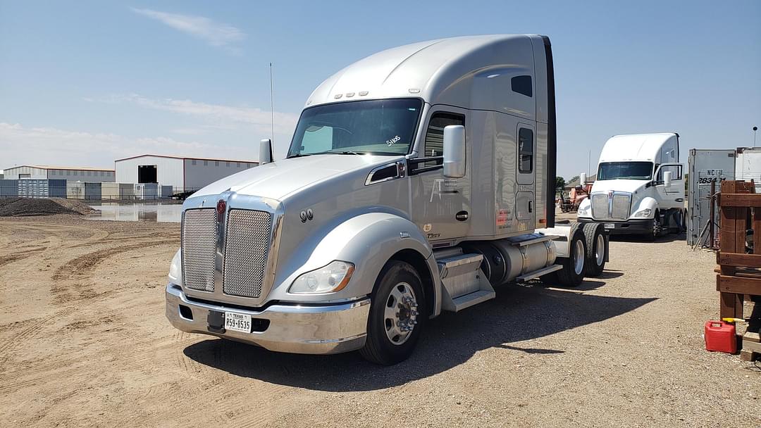 Image of Kenworth T680 Primary image