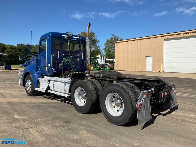 Image of Kenworth T680 equipment image 2