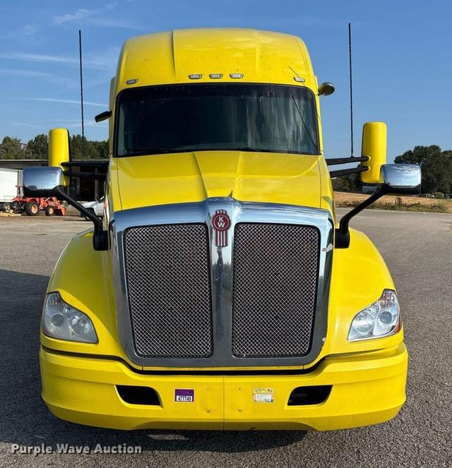 Image of Kenworth T680 equipment image 1
