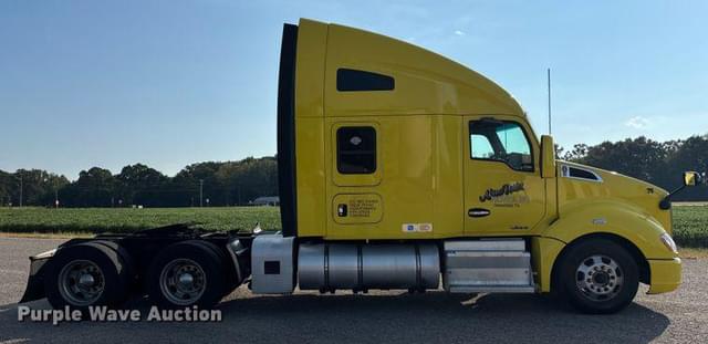 Image of Kenworth T680 equipment image 3