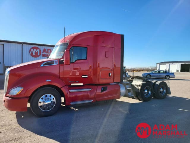 Image of Kenworth T680 equipment image 1