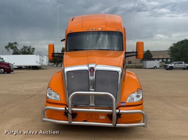Image of Kenworth T680 equipment image 1