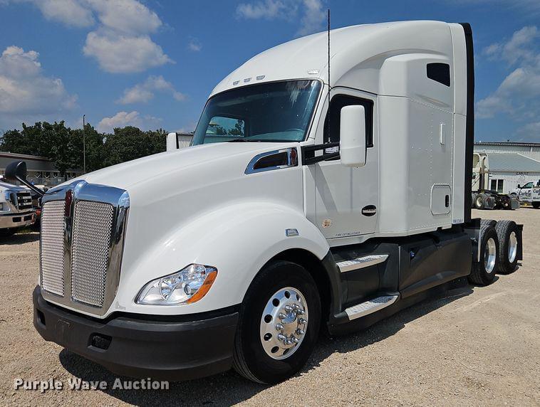 Image of Kenworth T680 Primary image